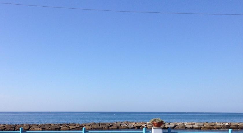 Kambusa - Mono Fronte Mare Apartment